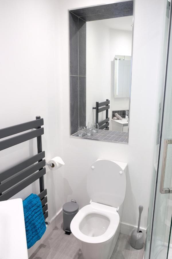 Rosemary House Brs Airport Accommodation Winford Esterno foto