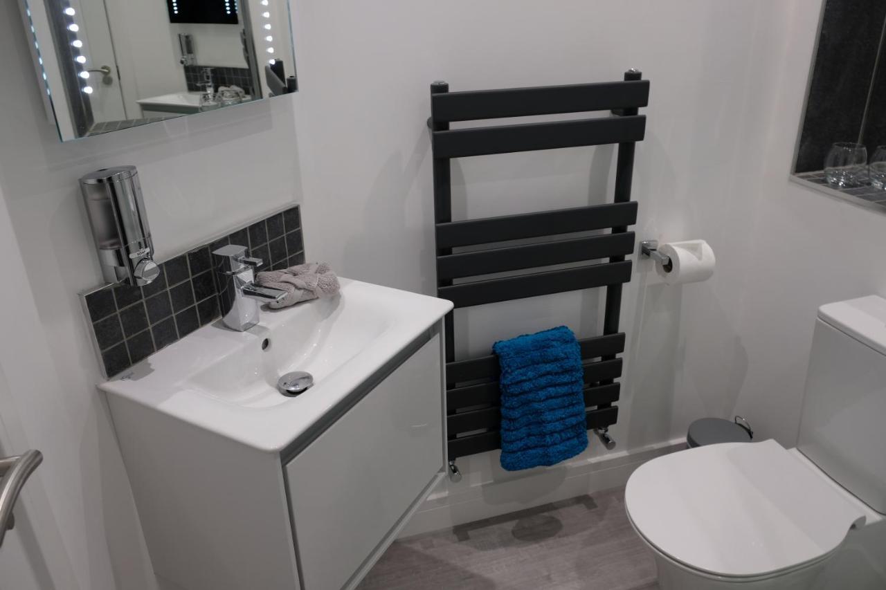 Rosemary House Brs Airport Accommodation Winford Esterno foto